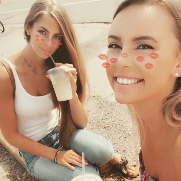 Meet your Posher, Natalie - Picture 8 of 12